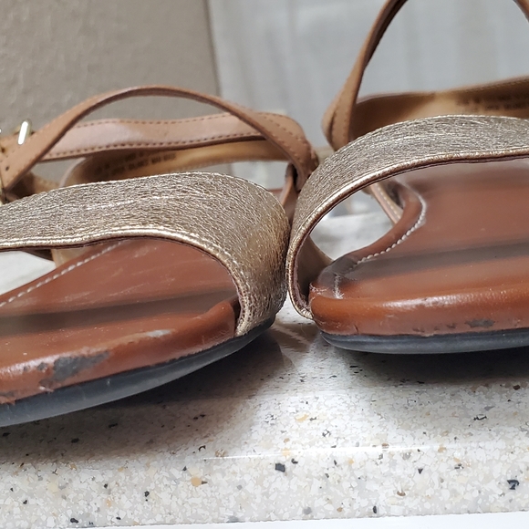 These have sold. CLARKS - Picture 4 of 4